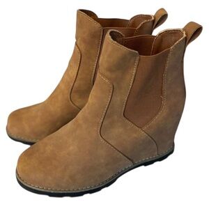 Universal Thread Brown Suede Chic Ankle Pull On Stretch Insert Boots Size 8